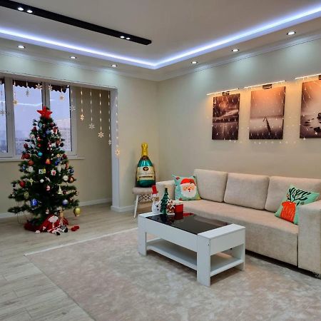 Charming And Modern Apartment At Heart Of Ташкент Экстерьер фото