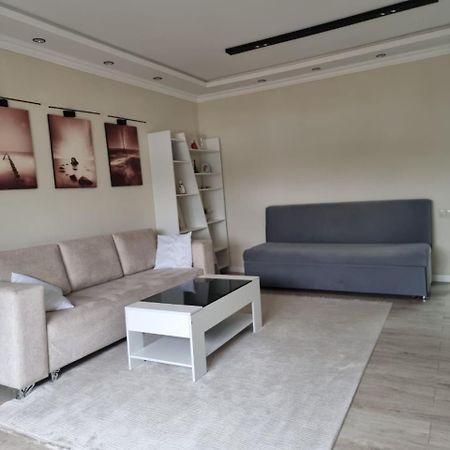 Charming And Modern Apartment At Heart Of Ташкент Экстерьер фото