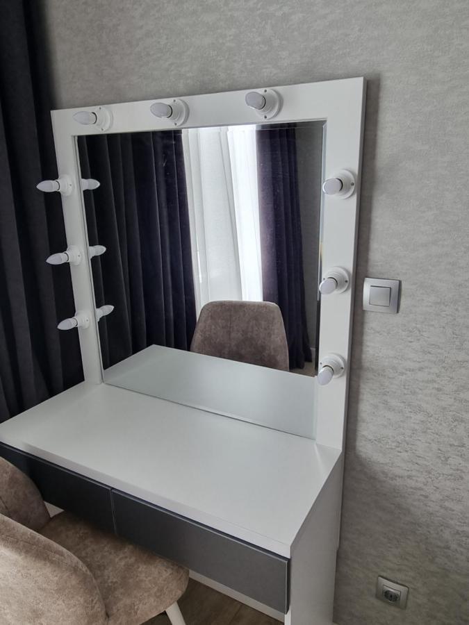 Charming And Modern Apartment At Heart Of Ташкент Экстерьер фото